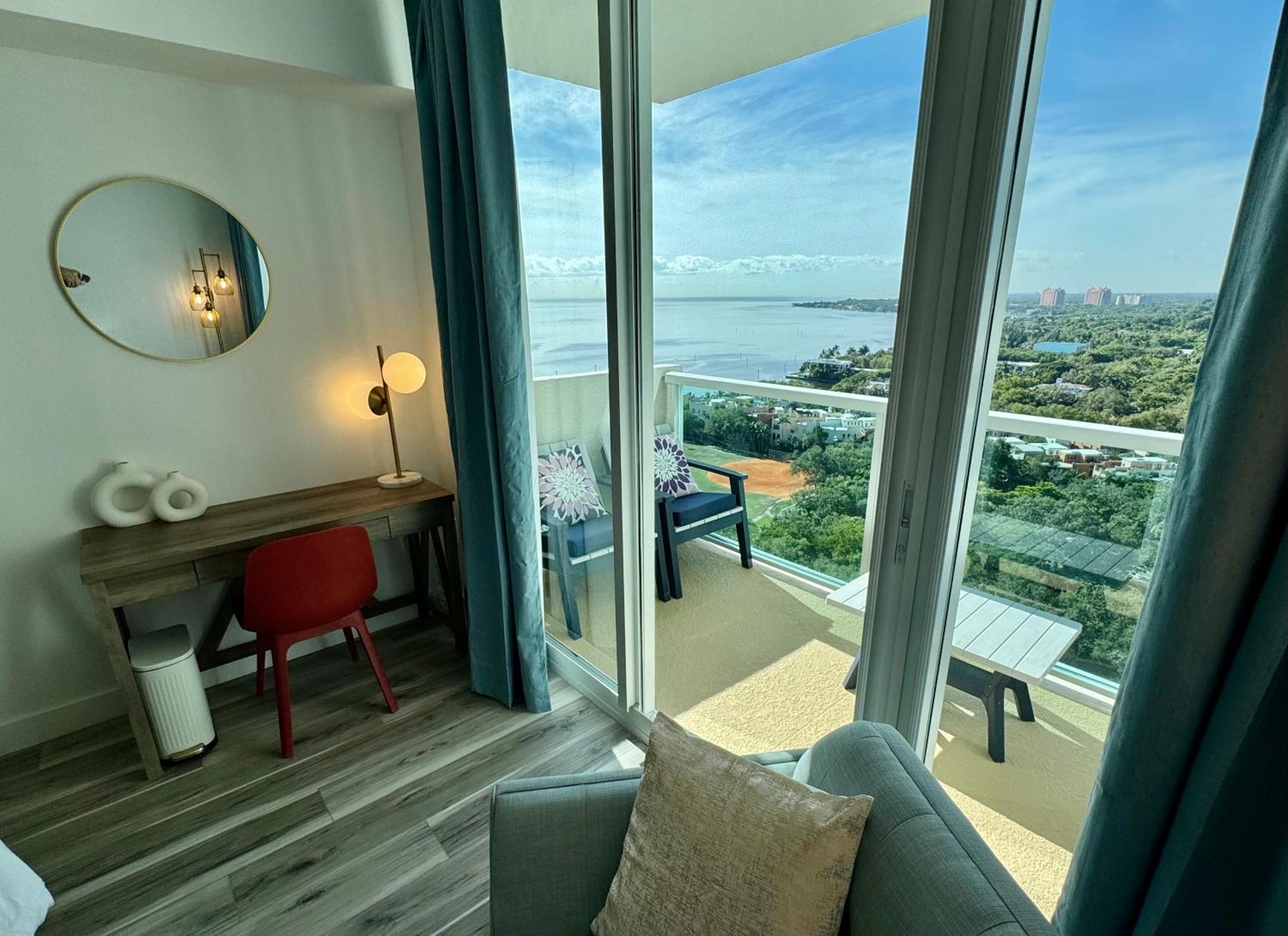 Balcony Ocean View ! Pool - Wifi - Gym - Parking Apartamento *